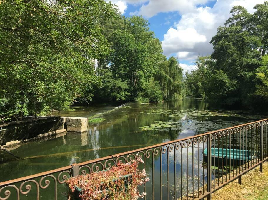Magnifique Moulin Proche Chablis, Jacuzzi Et Riviere Villa Annay-sur-Serein Buitenkant foto
